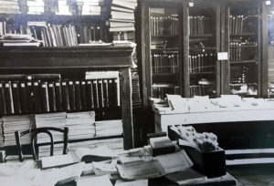 Scientific library of the Institute during its first years.